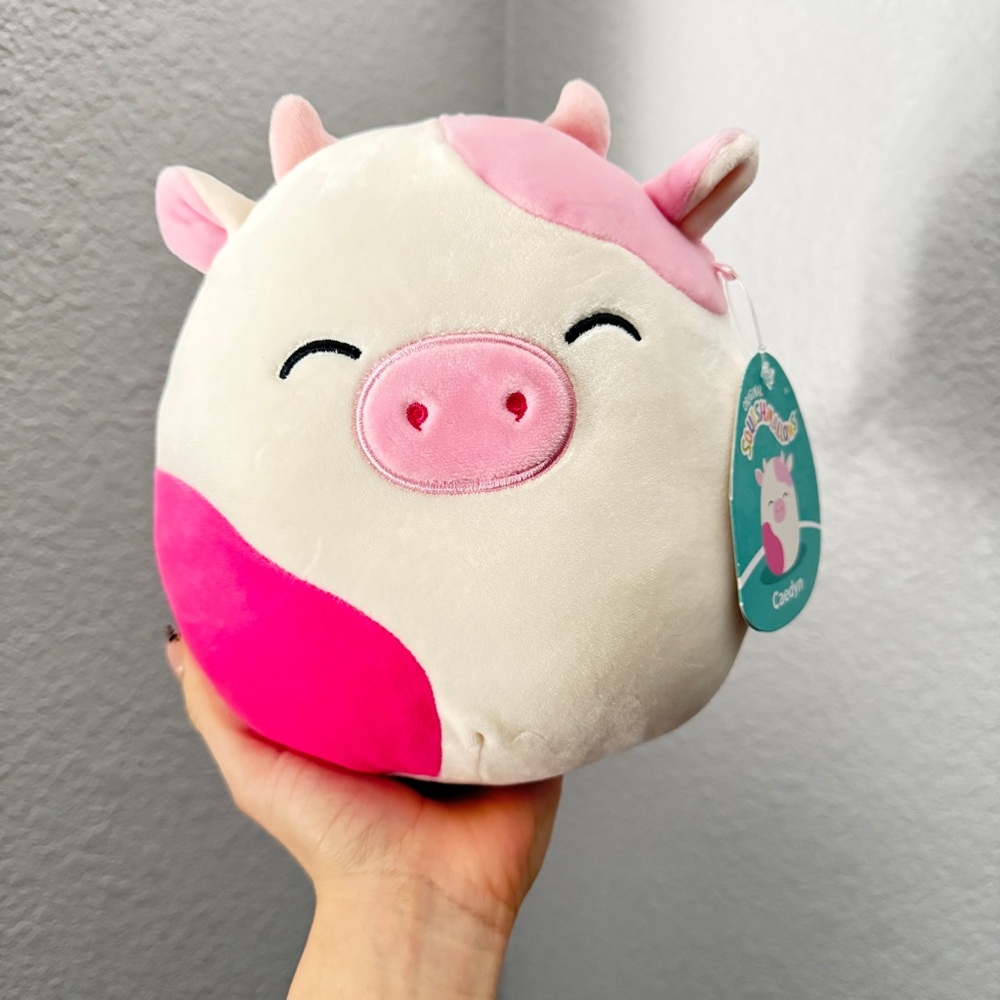 8” Caedyn The Cow With Closed Eyes Squishmallows NWT